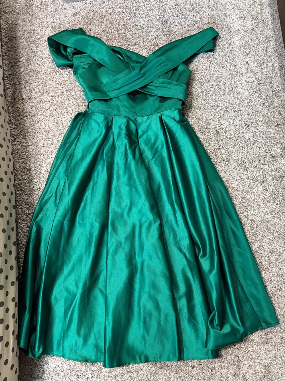 One-Shoulder Emerald Satin Fit & Flare Dress